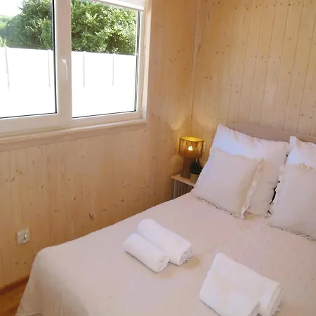 Homes With Swimming Pool, Close To The Sea